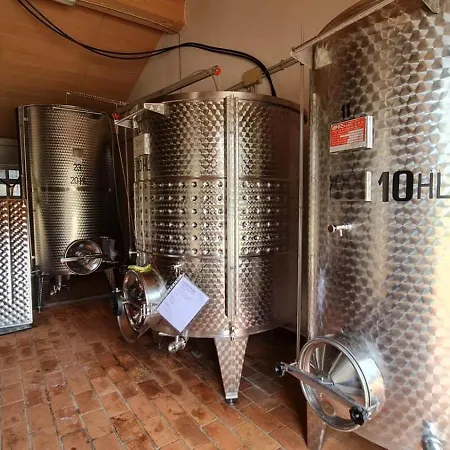 Podere Marella 农家乐 *
